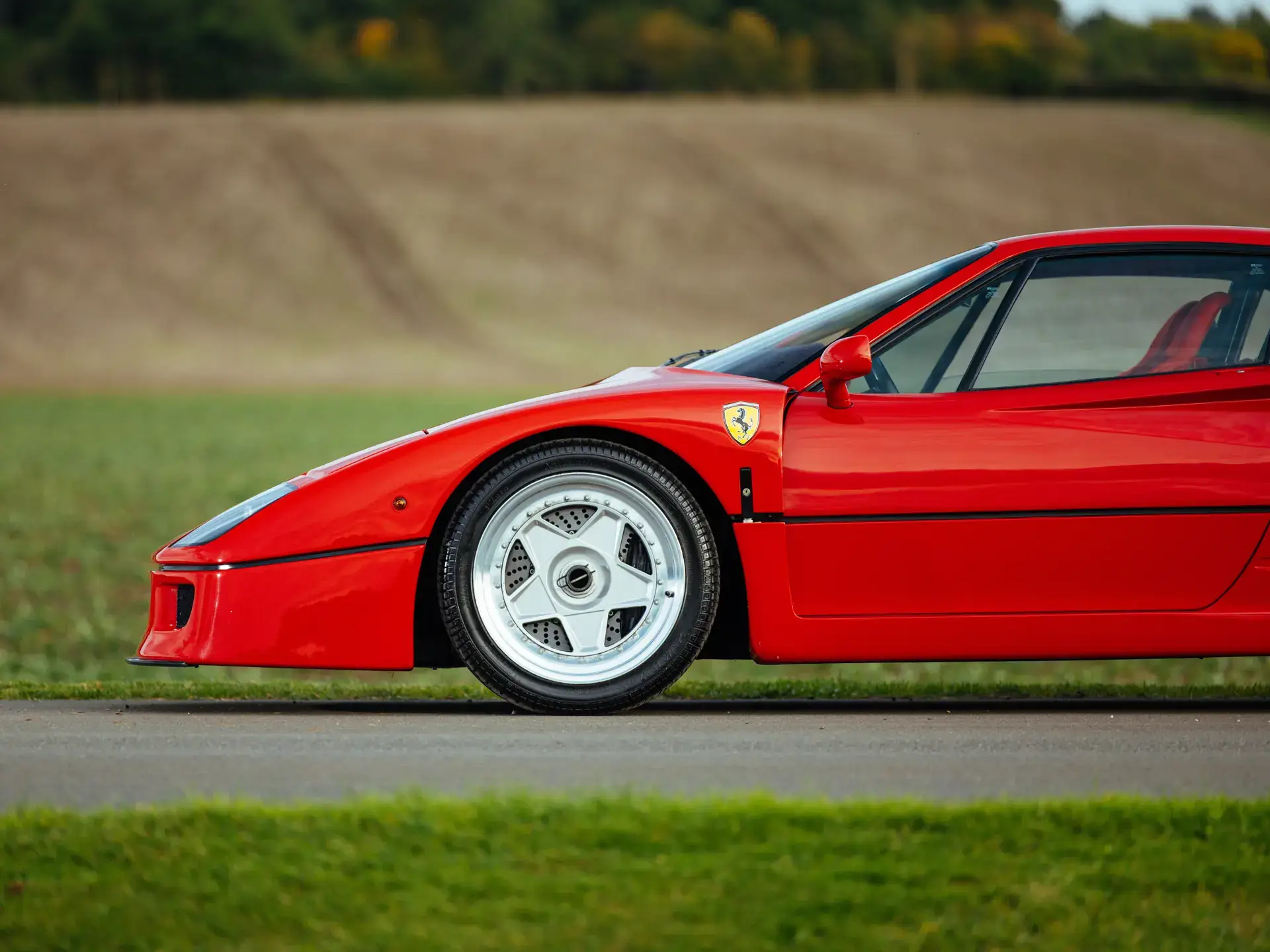 1991 Ferrari F40 Side Half