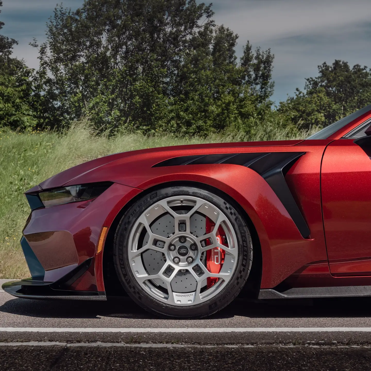 Side Front Left-Half Shot of the new 2025 Ford Mustang GTD