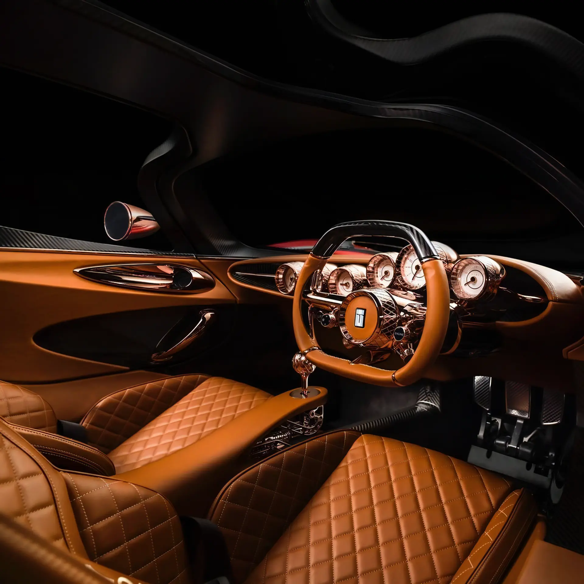 Luxurious Interiors of the De Tomaso P72 wit leather and rose gold finish