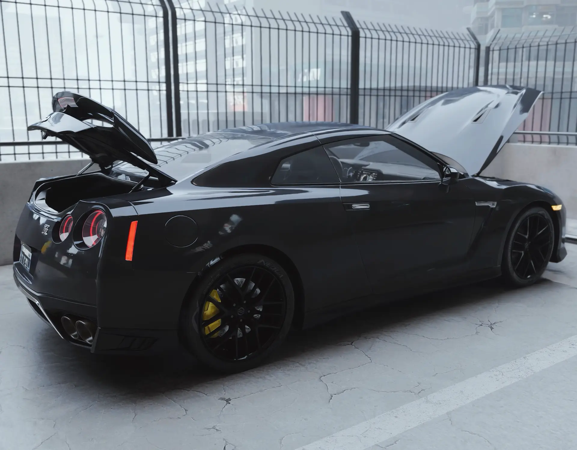 Nissan Skyline GTR R35 Open Boot & Hood